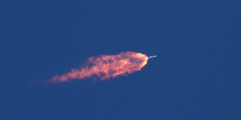 spaceX liftoff